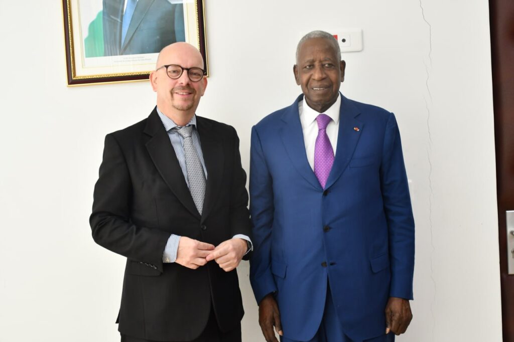 Adama TOUNGARA reçoit l’Ambassadeur du Royaume des Pays-Bas, Joroen Kelderhus.