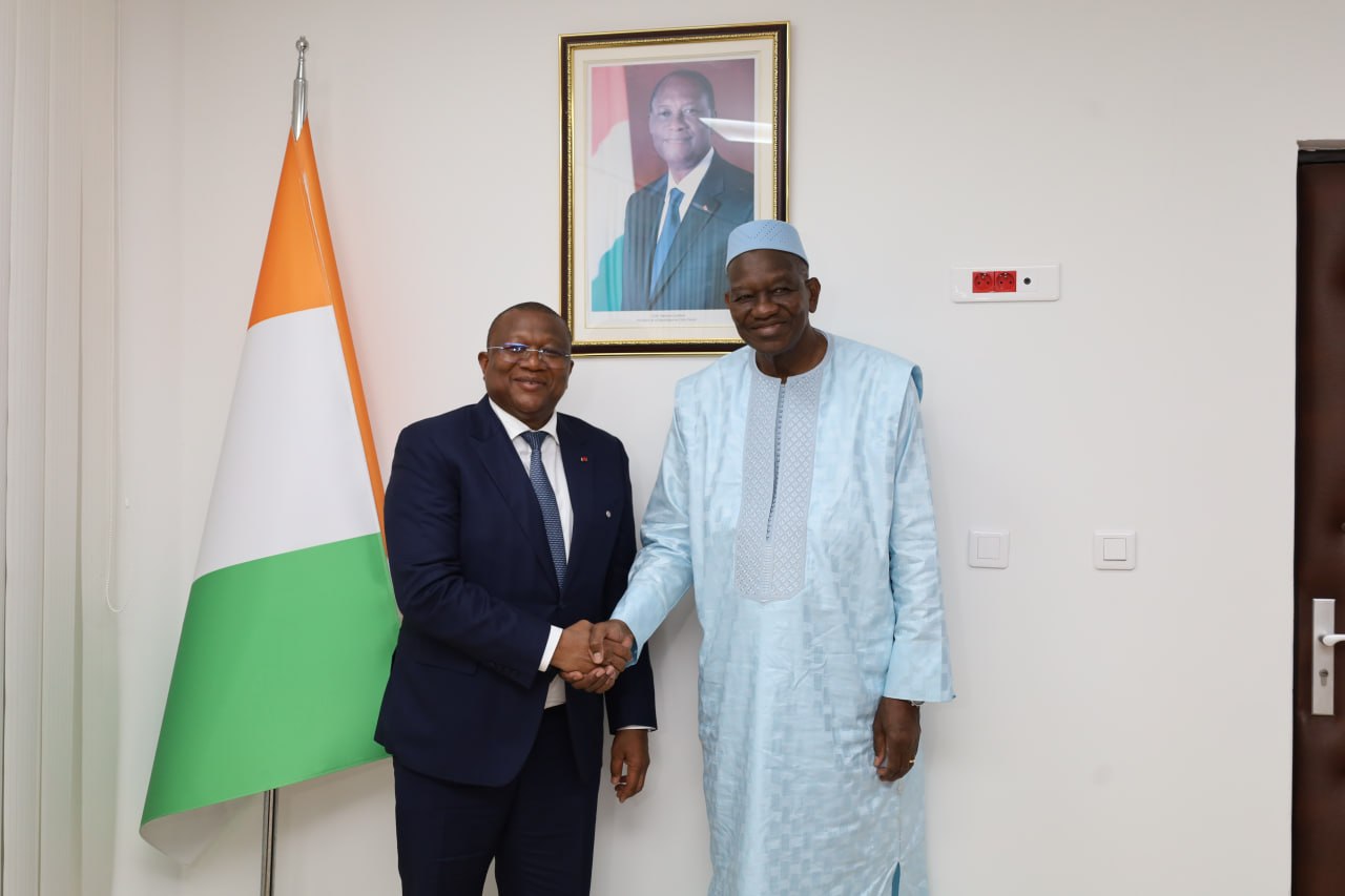Le Médiateur de la République Gaoussou TOURE et Ministre de la Communication, Amadou COULIBALY