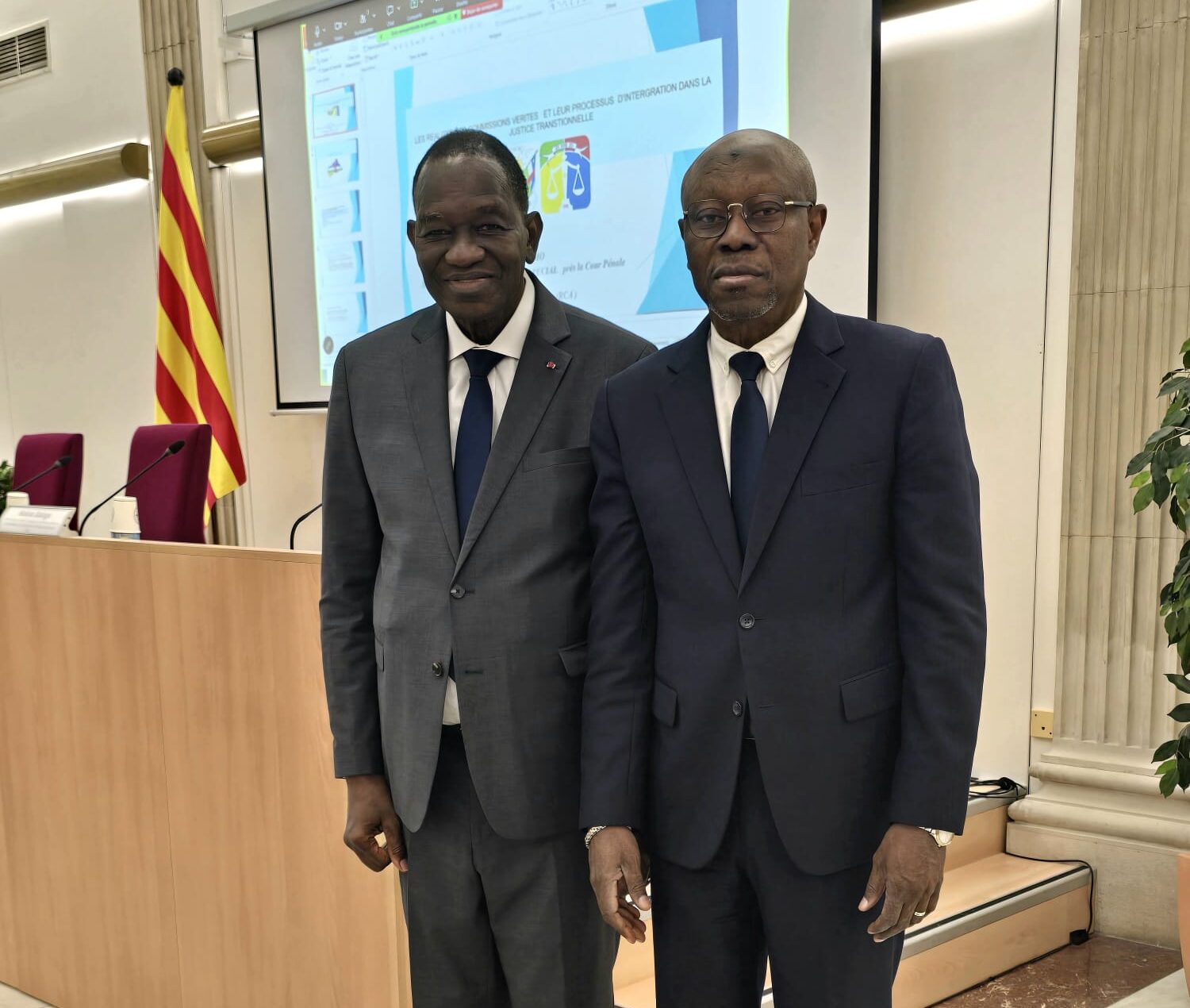Le Médiateur de la République Gaoussou TOUR et l'Ambassadeur de la Cote d'Ivoire près le Royaume d'Espagne S.E.M Kouadio Jean Roger BOUAFFO